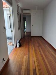 Rowell Road (D8), Retail #575912551